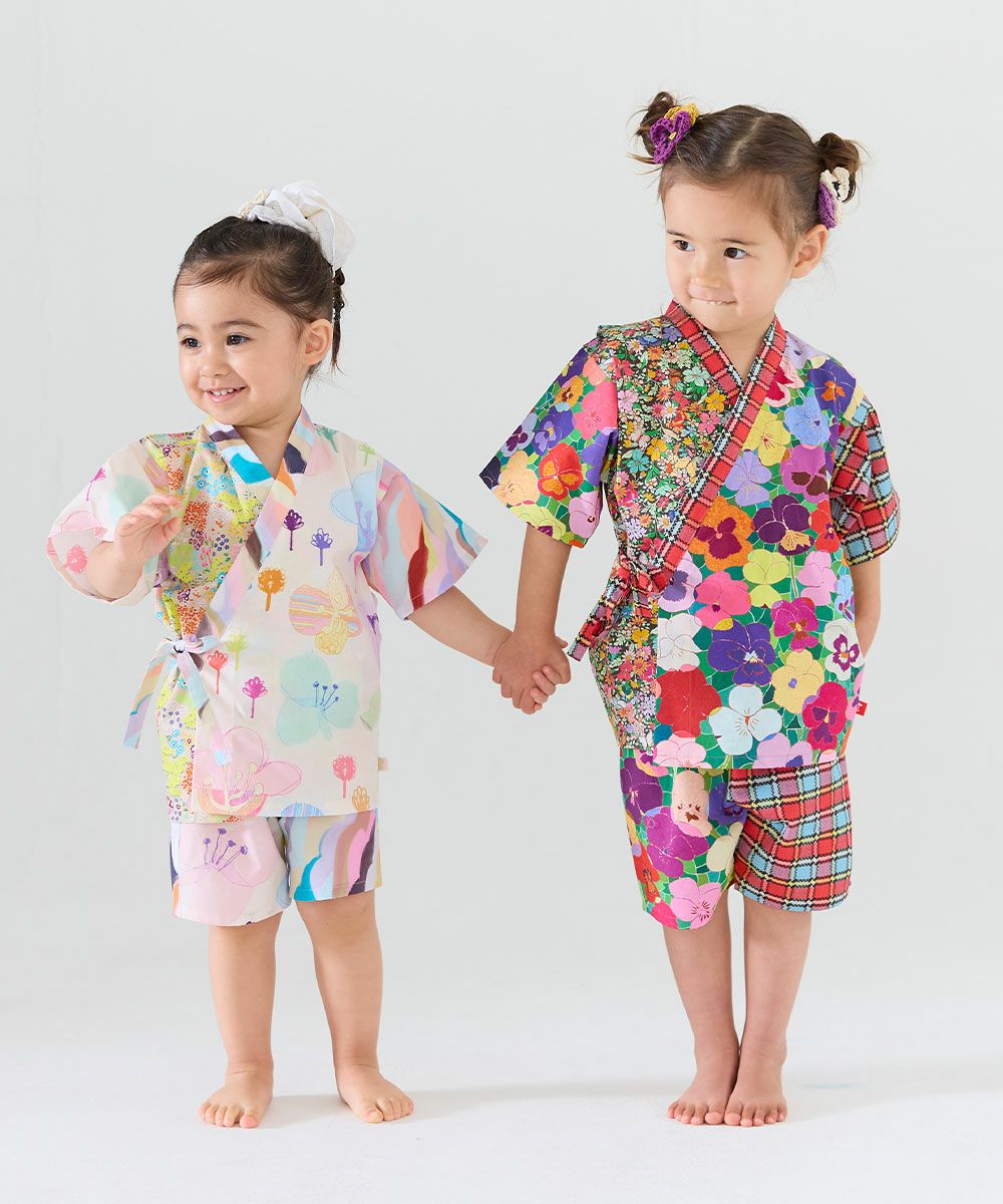 (左)モデル身長：84cm　着用サイズ：90　(右)モデル身長：100cm　着用サイズ：110