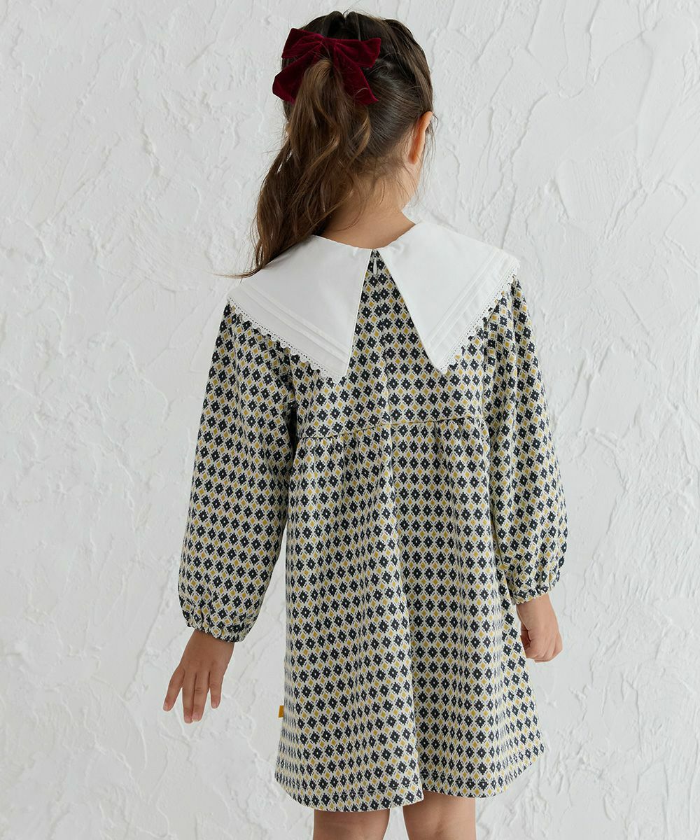 モデル身長：114cm　着用サイズ：120