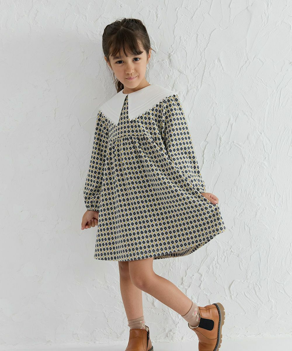 モデル身長：114cm　着用サイズ：120